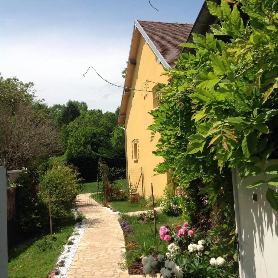 ホテル La Bicoque En Puisaye Saint-Amand-en-Puisaye エクステリア 写真