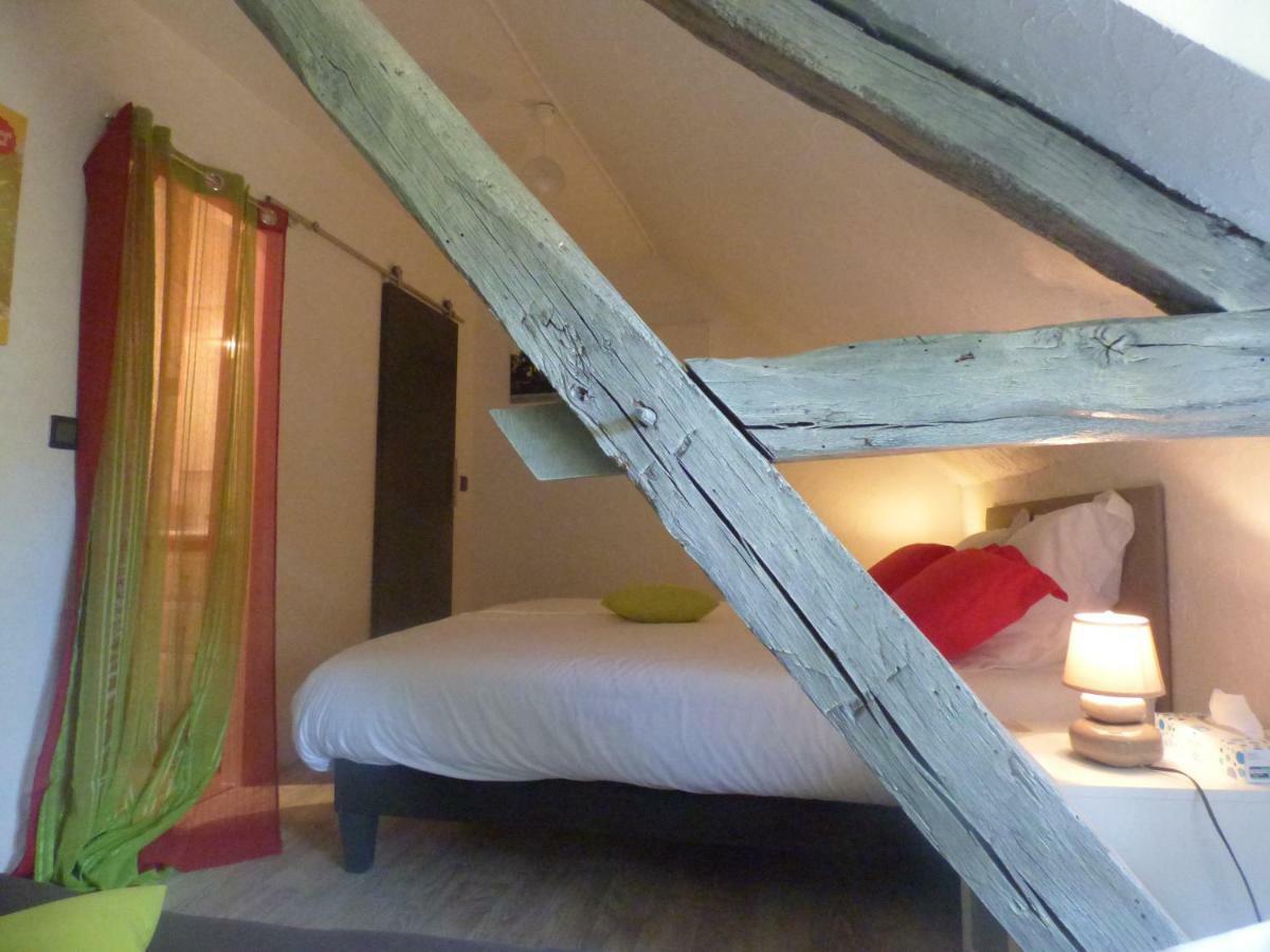 ホテル La Bicoque En Puisaye Saint-Amand-en-Puisaye エクステリア 写真